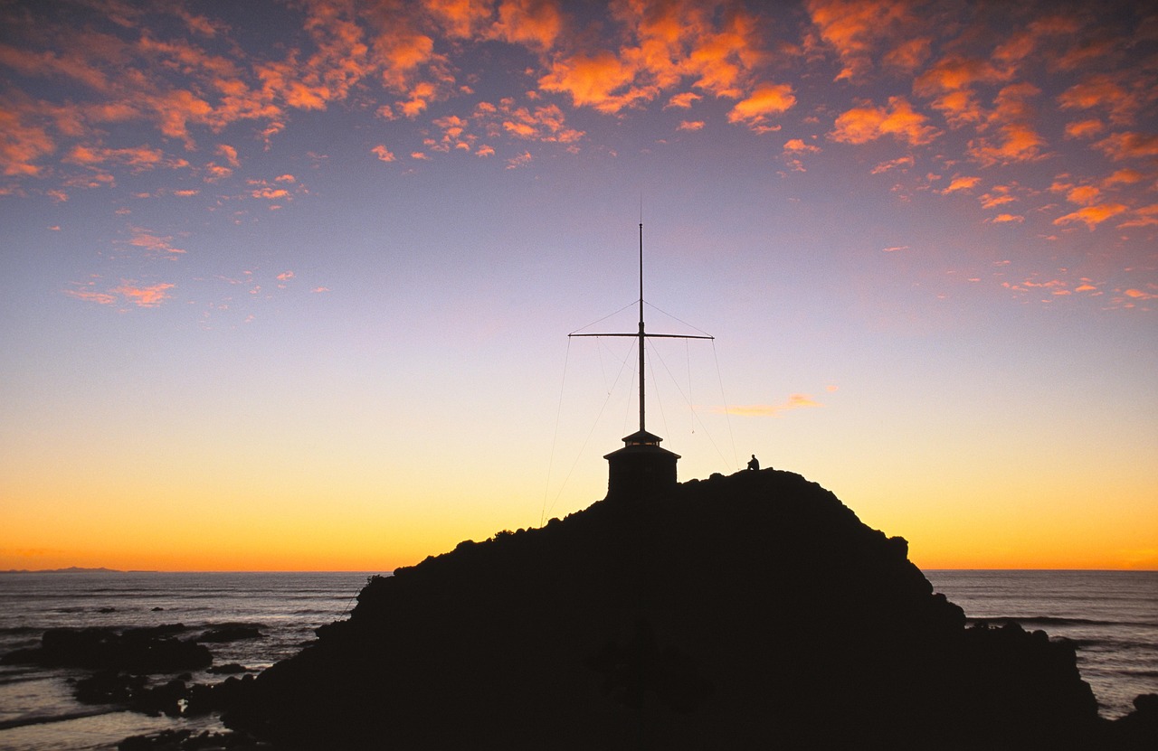 The evolution of breaking news in the digital age reflects